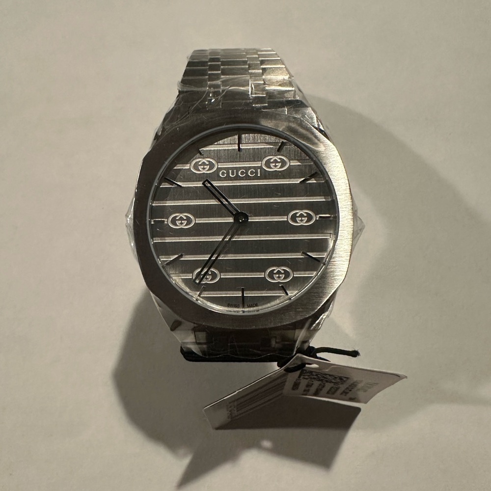 Gucci 25h 38mm watch